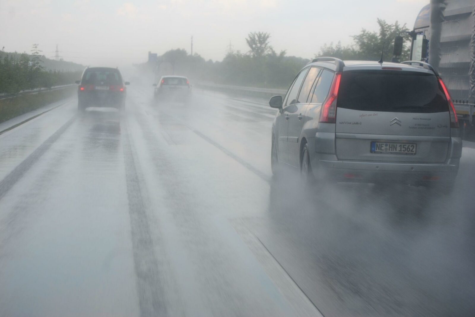 You are currently viewing Top 10 Tips to Get Your Car Ready For Icy Roads