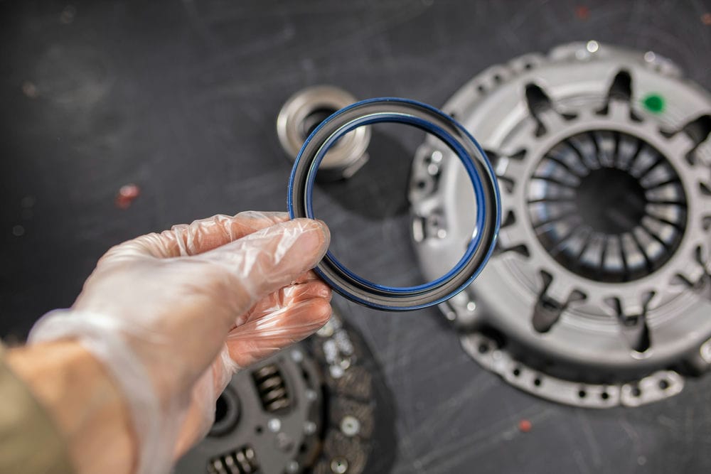 Camshaft seal