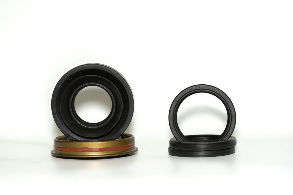 Crankshaft main bearing seal