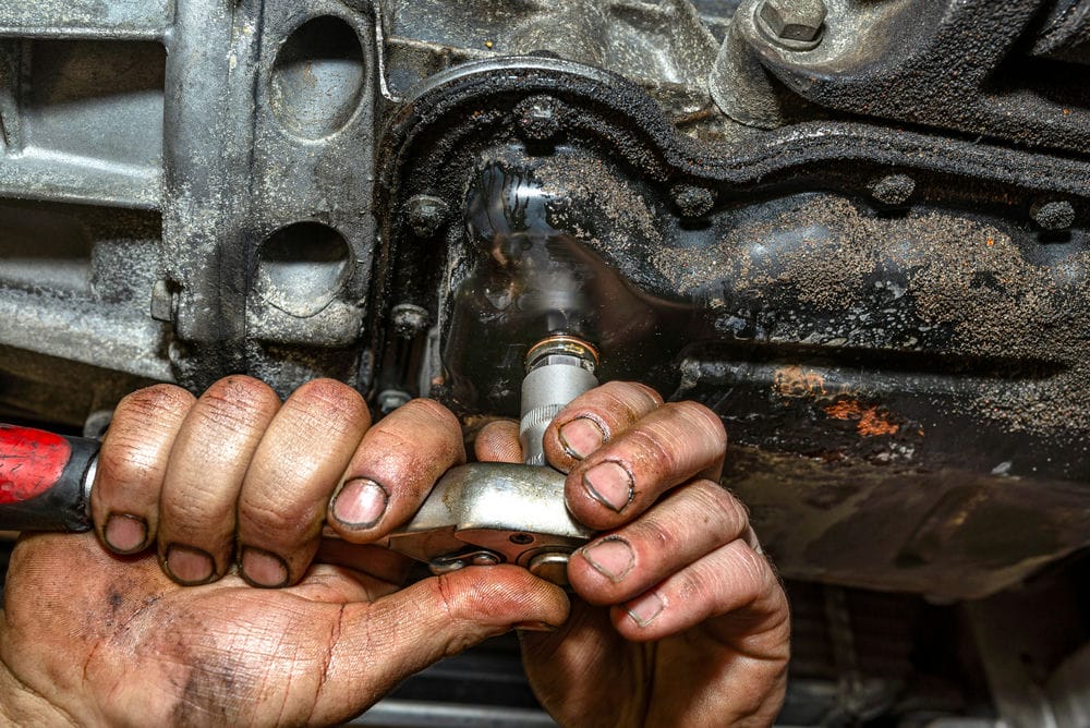 Engine oil pan gasket